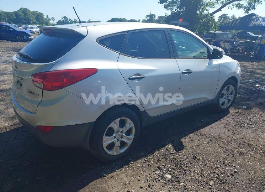 Photo 4 of 2013 Hyundai Tucson GL (VIN KM8JT3AB7DU563750)