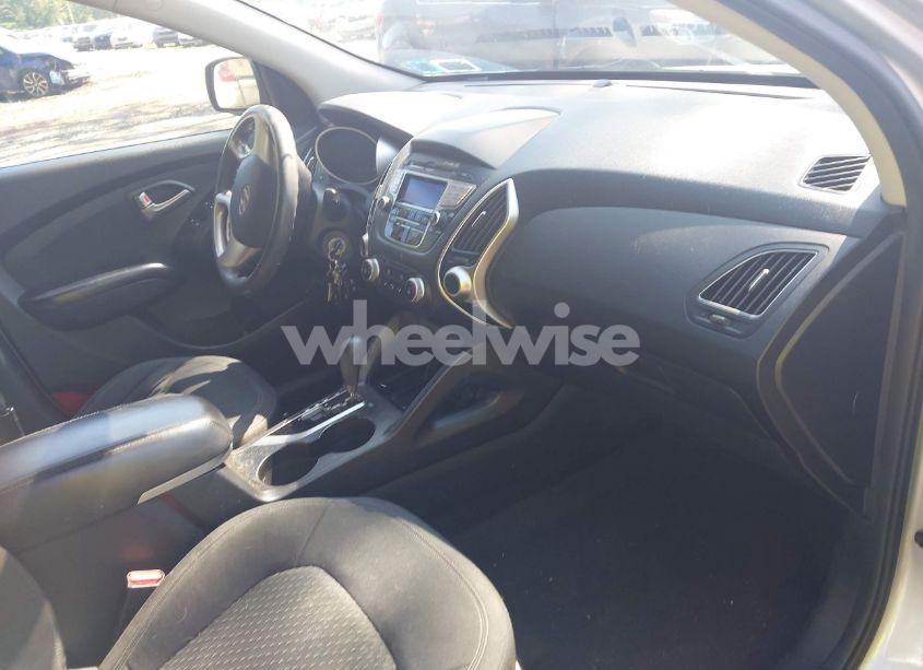 Photo 5 of 2013 Hyundai Tucson GL (VIN KM8JT3AB7DU563750)