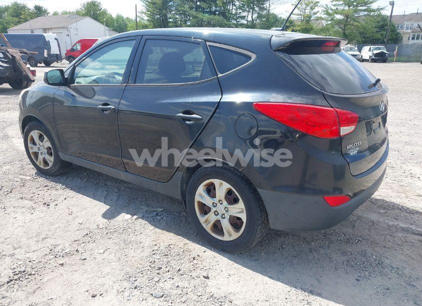 Photo 3 of 2012 Hyundai Tucson GL (VIN KM8JT3AB9CU447755)