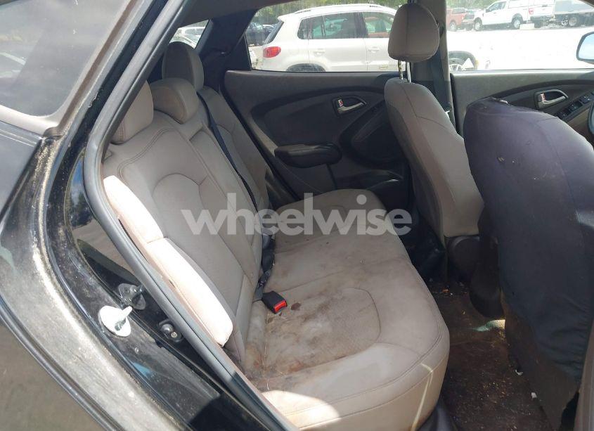 Photo 8 of 2012 Hyundai Tucson GL (VIN KM8JT3AB9CU447755)