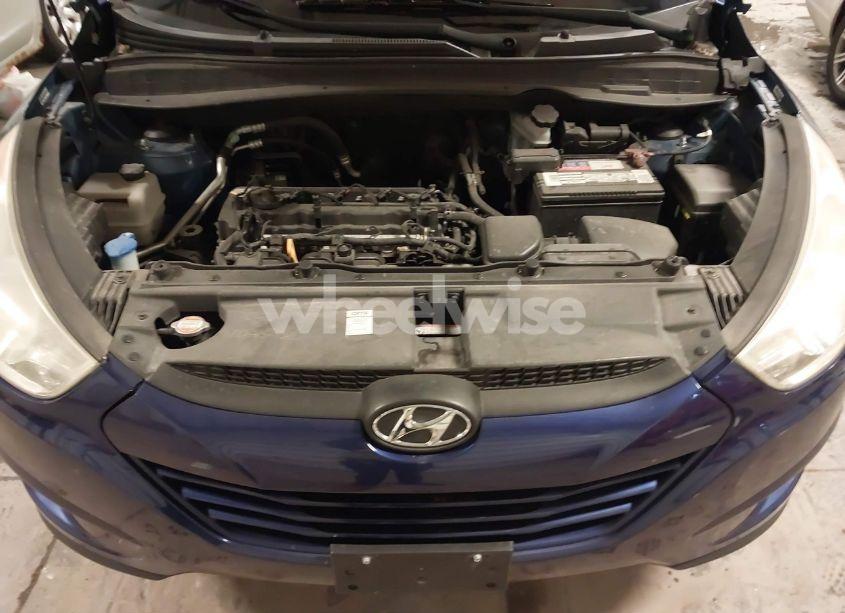 Photo 10 of 2010 Hyundai Tucson GLS (VIN KM8JT3AC1AU112379)