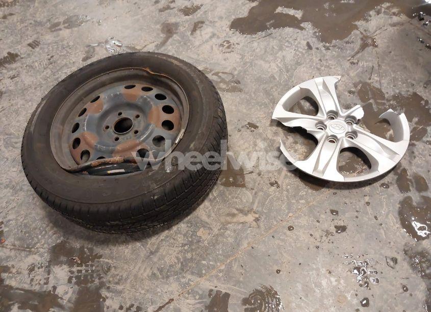 Photo 12 of 2010 Hyundai Tucson GLS (VIN KM8JT3AC1AU112379)