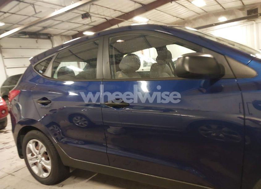 Photo 14 of 2010 Hyundai Tucson GLS (VIN KM8JT3AC1AU112379)