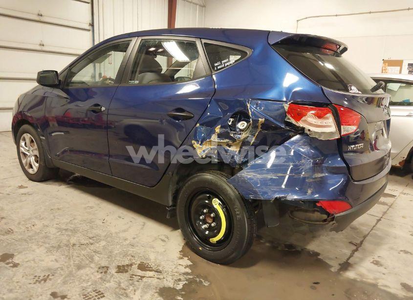 Photo 3 of 2010 Hyundai Tucson GLS (VIN KM8JT3AC1AU112379)