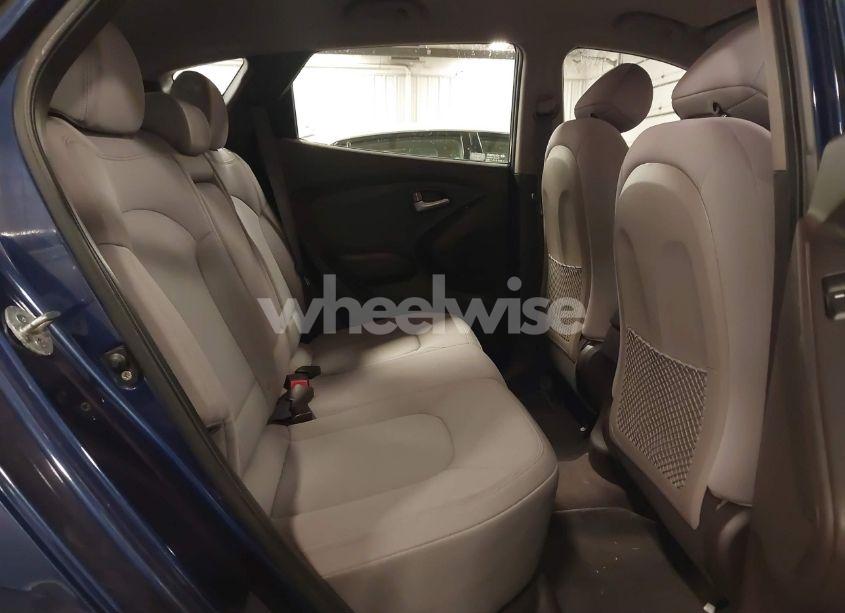 Photo 8 of 2010 Hyundai Tucson GLS (VIN KM8JT3AC1AU112379)