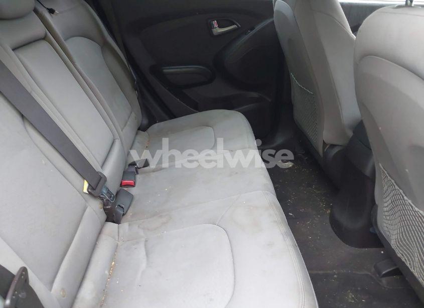 Photo 8 of 2010 Hyundai Tucson GLS (VIN KM8JT3AC3AU079630)