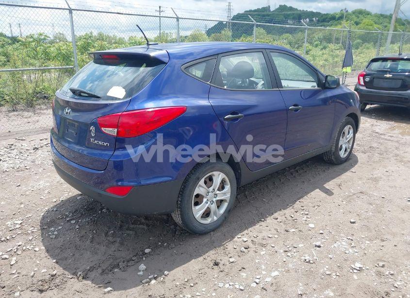 Photo 4 of 2010 Hyundai Tucson GLS (VIN KM8JT3ACXAU099759)