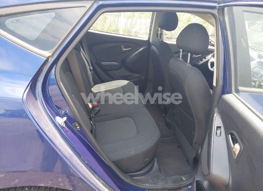 Photo 8 of 2010 Hyundai Tucson GLS (VIN KM8JT3ACXAU099759)