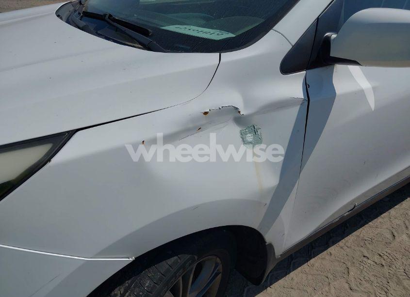 Photo 6 of 2015 Hyundai Tucson GLS (VIN KM8JT3AF4FU060991)