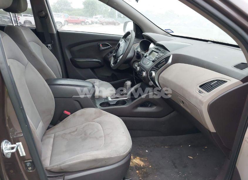 Photo 5 of 2014 Hyundai Tucson GLS (VIN KM8JT3AF9EU851791)