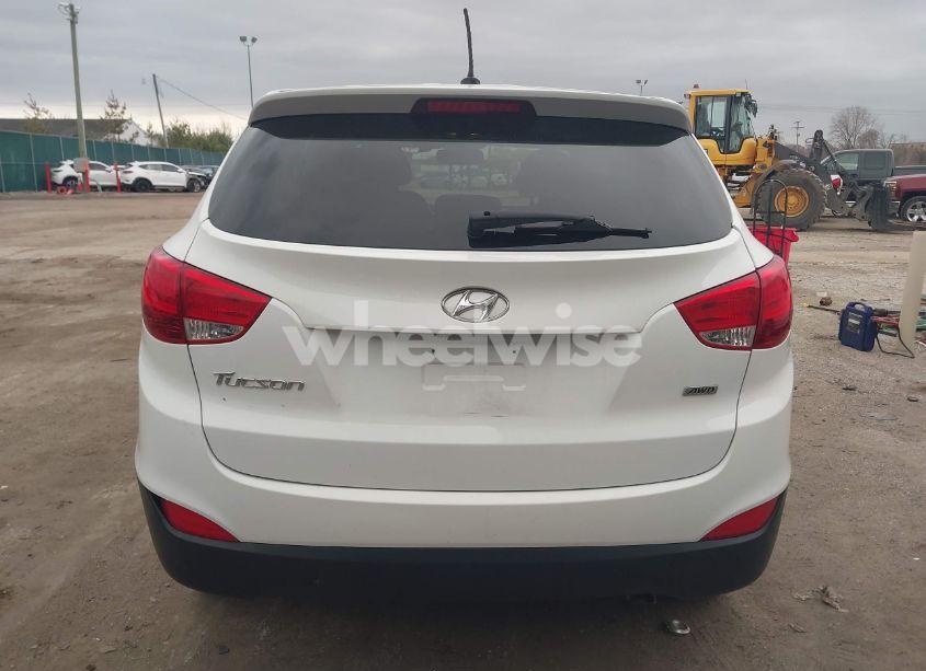 Photo 16 of 2015 Hyundai Tucson GLS (VIN KM8JTCAF9FU032524)