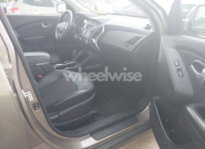 Photo 5 of 2012 Hyundai Tucson GLS (VIN KM8JU3AC0CU502518)