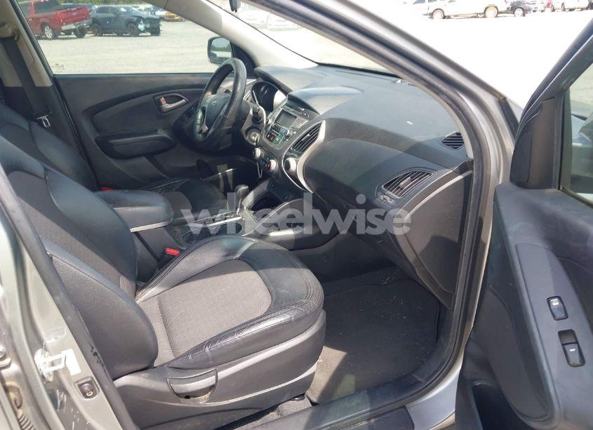 Photo 5 of 2013 Hyundai Tucson GLS (VIN KM8JU3AC0DU669849)