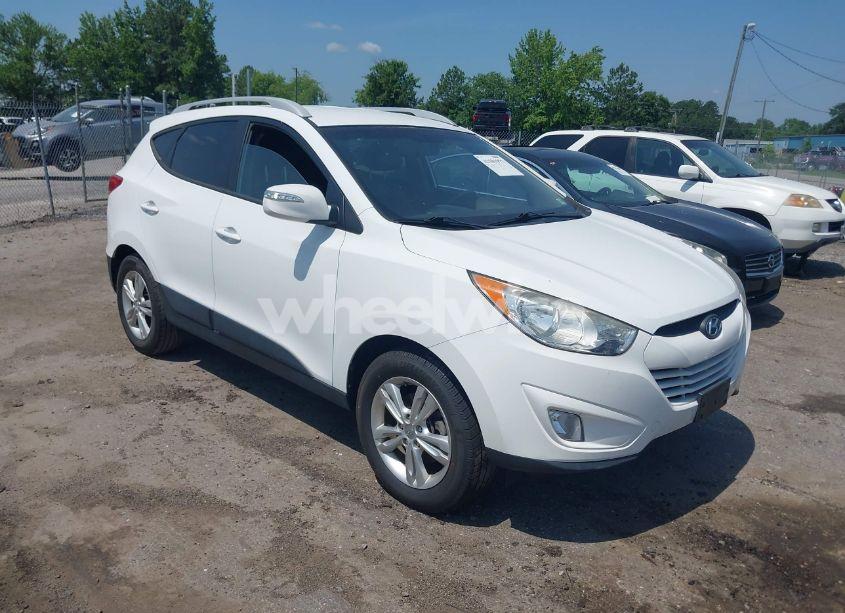 2013 Hyundai Tucson GLS (VIN KM8JU3AC0DU760958) main photo