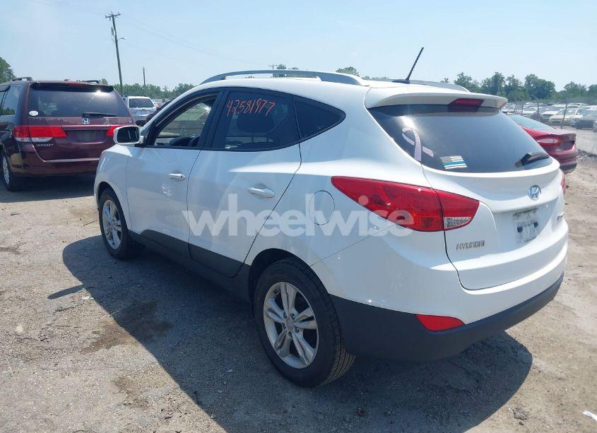 Photo 3 of 2013 Hyundai Tucson GLS (VIN KM8JU3AC0DU760958)