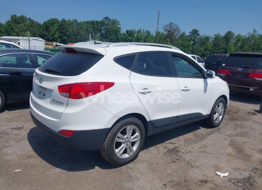 Photo 4 of 2013 Hyundai Tucson GLS (VIN KM8JU3AC0DU760958)