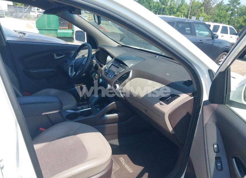 Photo 5 of 2013 Hyundai Tucson GLS (VIN KM8JU3AC0DU760958)