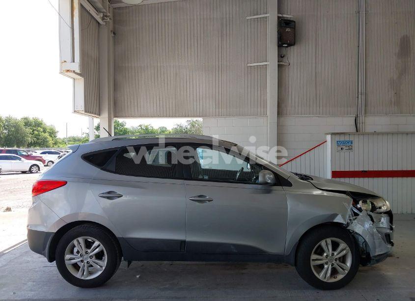 Photo 13 of 2011 Hyundai Tucson GLS (VIN KM8JU3AC1BU300673)