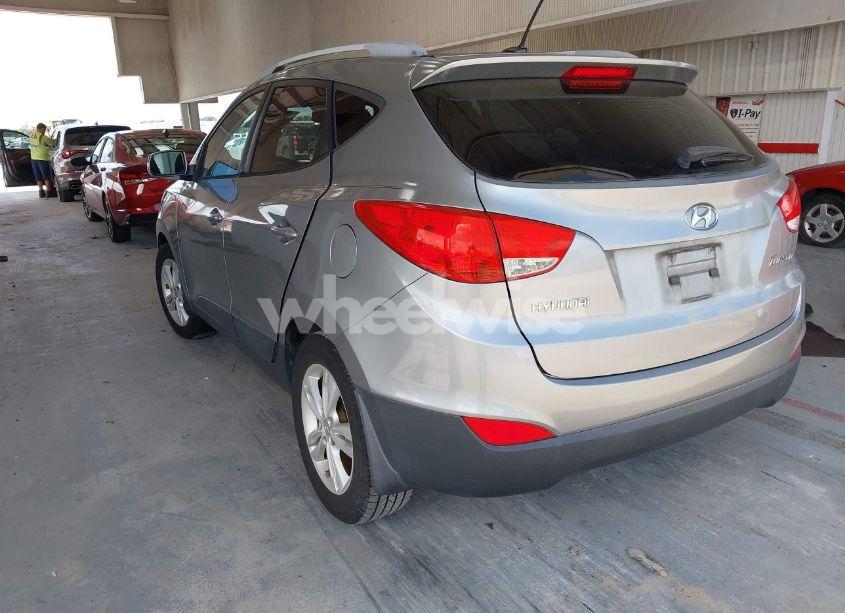 Photo 3 of 2011 Hyundai Tucson GLS (VIN KM8JU3AC1BU300673)