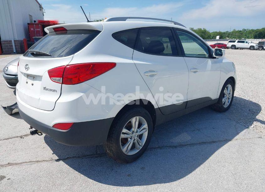 Photo 4 of 2013 Hyundai Tucson GLS (VIN KM8JU3AC1DU752870)