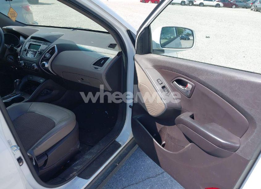 Photo 5 of 2013 Hyundai Tucson GLS (VIN KM8JU3AC1DU752870)