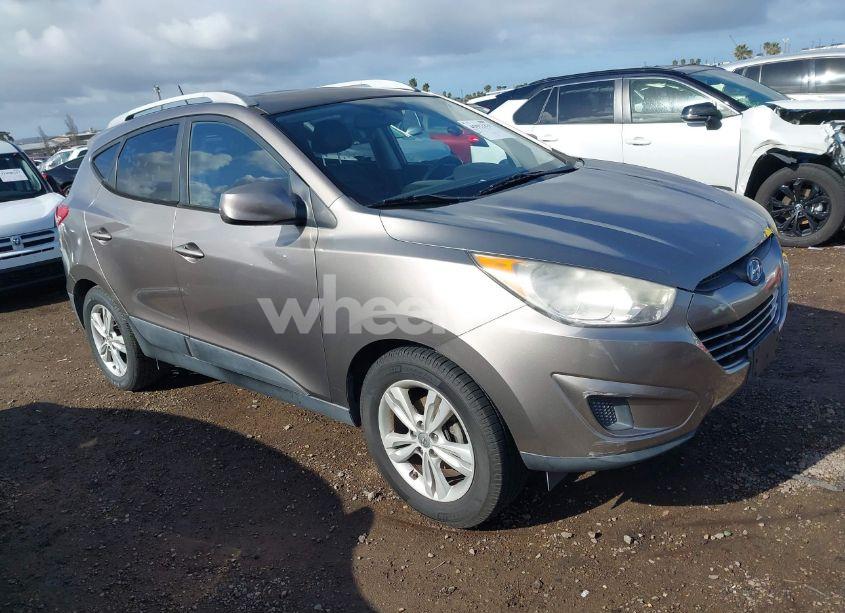 2011 Hyundai Tucson GLS (VIN KM8JU3AC2BU279350) main photo
