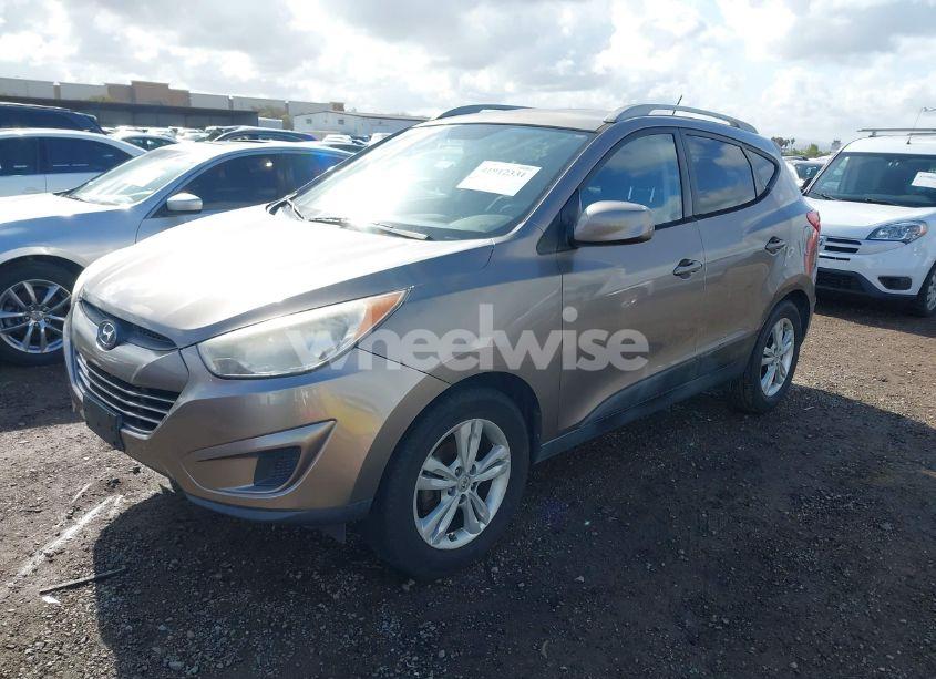 Photo 2 of 2011 Hyundai Tucson GLS (VIN KM8JU3AC2BU279350)