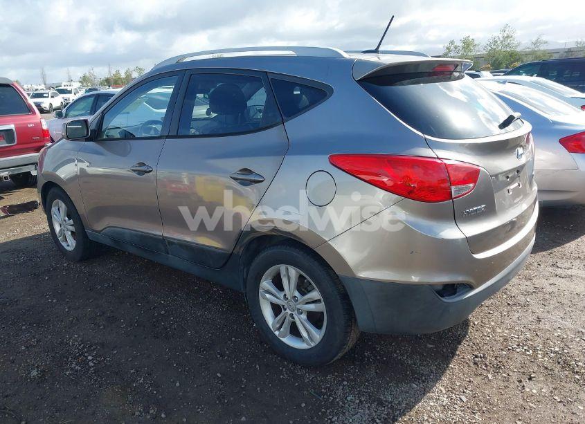 Photo 3 of 2011 Hyundai Tucson GLS (VIN KM8JU3AC2BU279350)