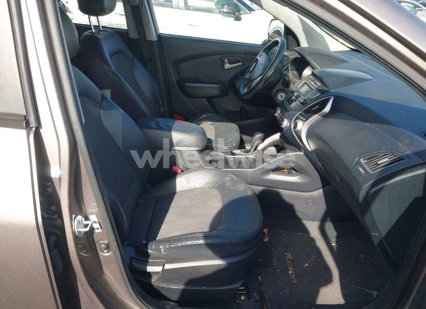 Photo 5 of 2011 Hyundai Tucson GLS (VIN KM8JU3AC2BU279350)