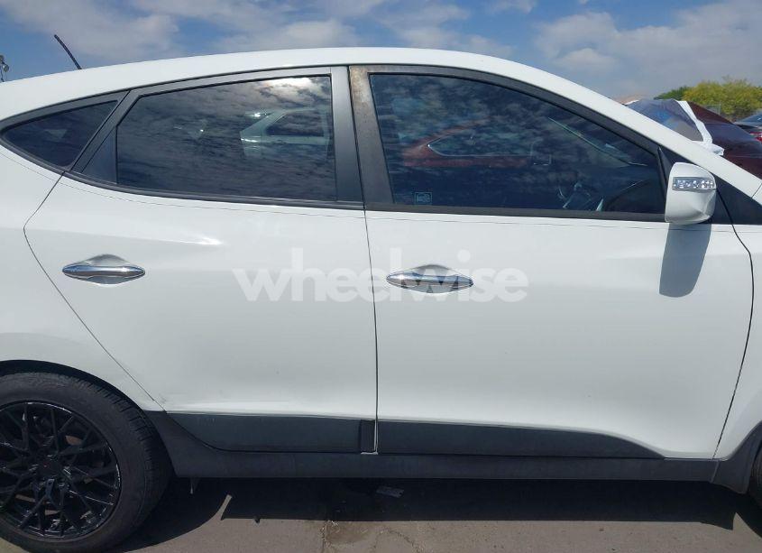 Photo 13 of 2012 Hyundai Tucson LIMITED (VIN KM8JU3AC2CU388098)