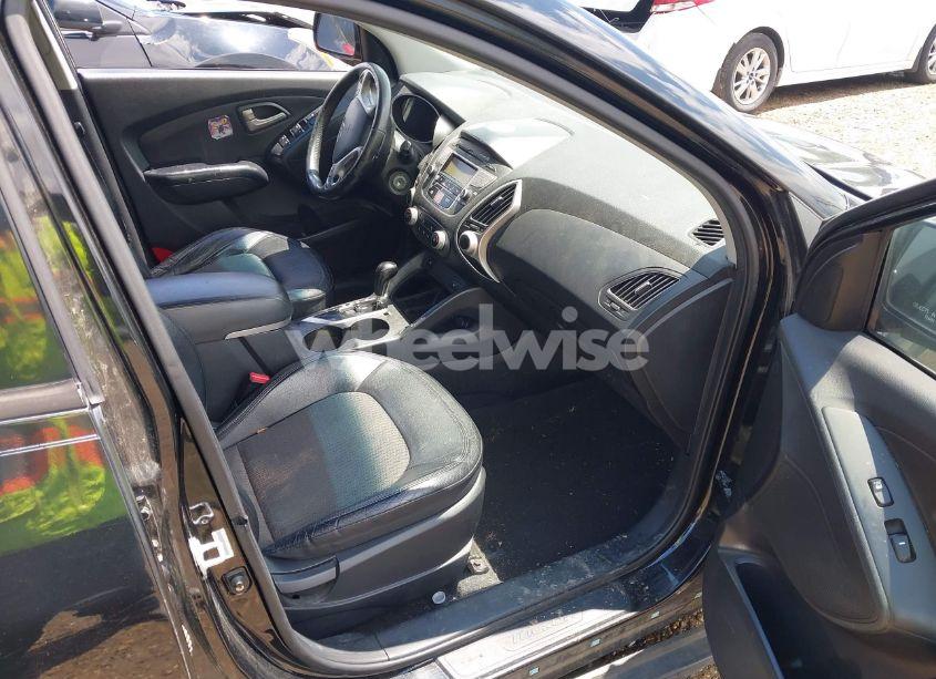 Photo 5 of 2013 Hyundai Tucson GLS (VIN KM8JU3AC2DU654804)