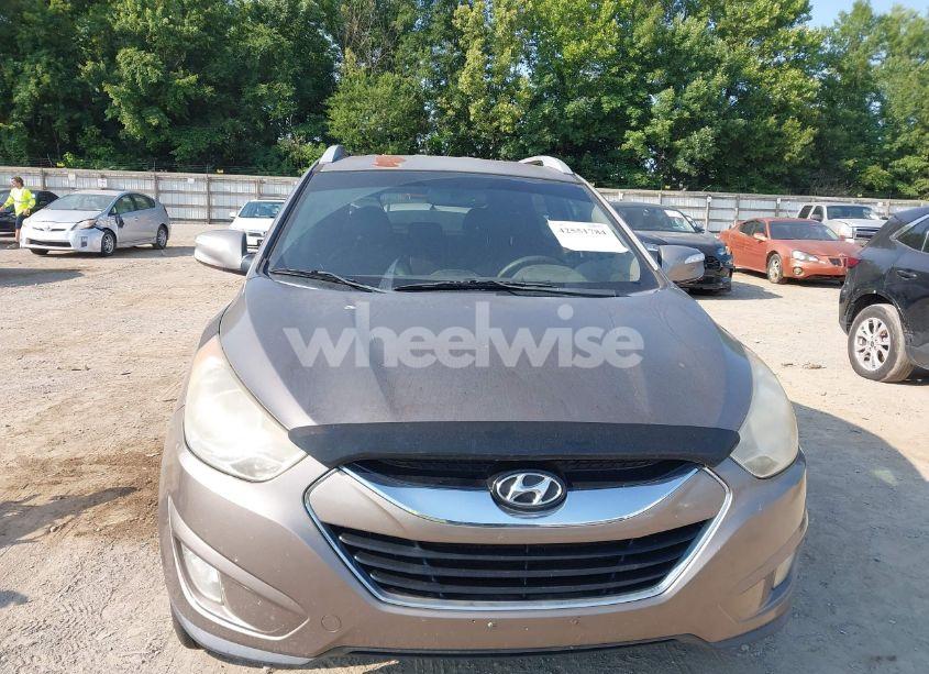 Photo 6 of 2010 Hyundai Tucson LIMITED (VIN KM8JU3AC3AU079611)