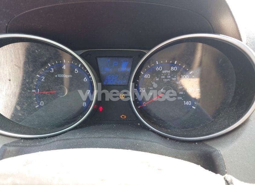 Photo 7 of 2010 Hyundai Tucson LIMITED (VIN KM8JU3AC3AU079611)