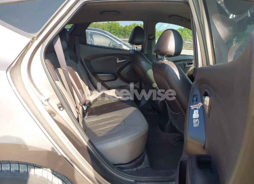 Photo 8 of 2010 Hyundai Tucson LIMITED (VIN KM8JU3AC3AU079611)