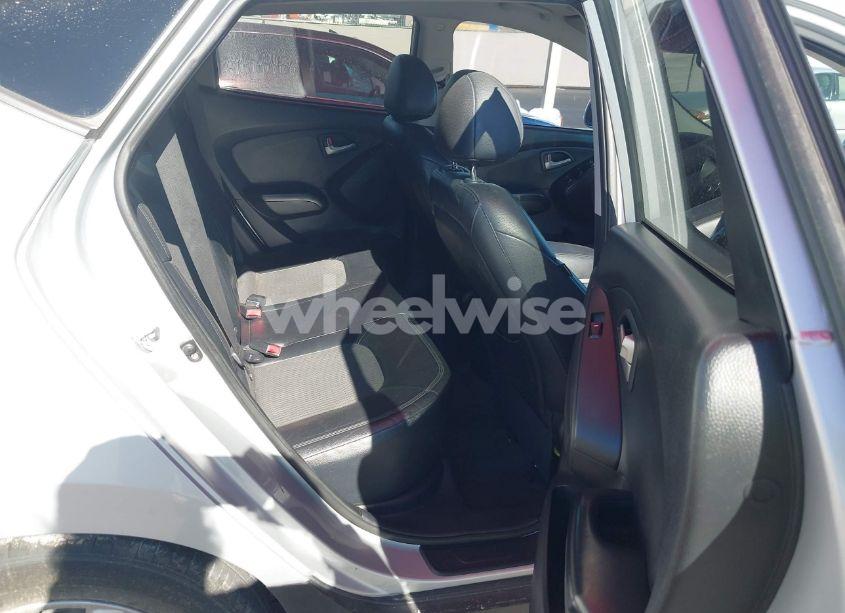 Photo 8 of 2011 Hyundai Tucson GLS (VIN KM8JU3AC4BU239724)