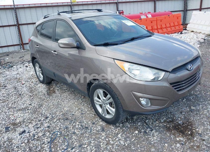 2013 Hyundai Tucson GLS (VIN KM8JU3AC5DU725395) main photo