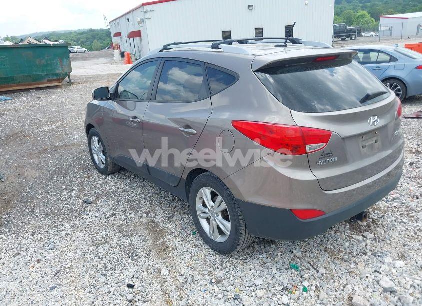 Photo 3 of 2013 Hyundai Tucson GLS (VIN KM8JU3AC5DU725395)