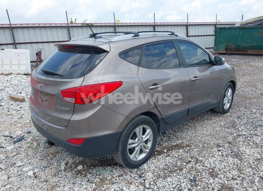 Photo 4 of 2013 Hyundai Tucson GLS (VIN KM8JU3AC5DU725395)