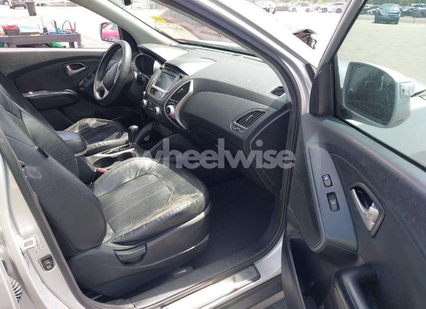 Photo 5 of 2013 Hyundai Tucson LIMITED (VIN KM8JU3AC6DU598186)