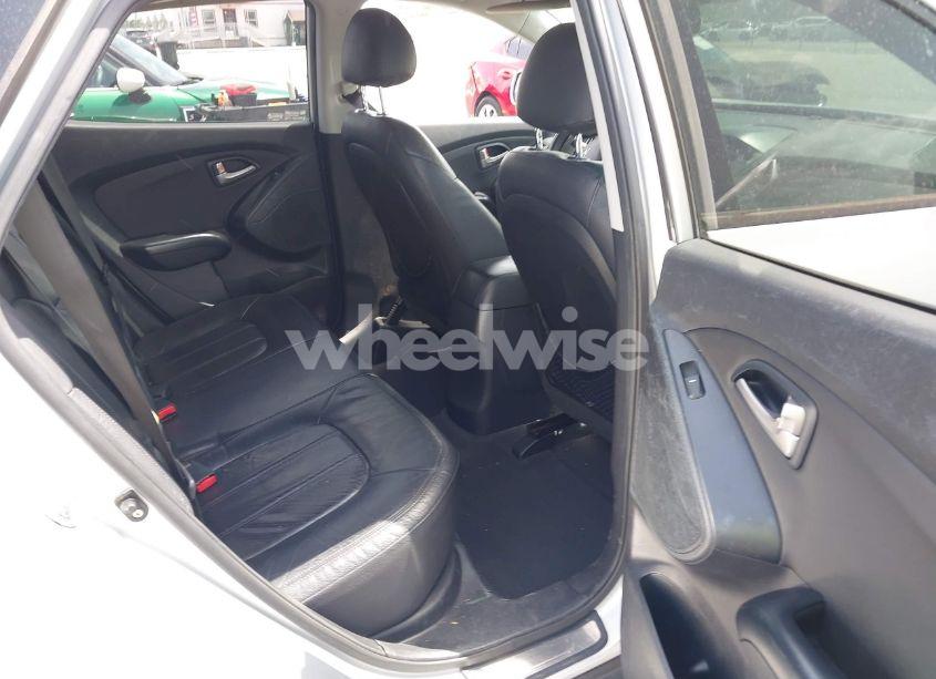 Photo 8 of 2013 Hyundai Tucson LIMITED (VIN KM8JU3AC6DU598186)