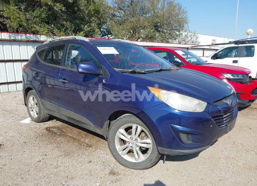 2011 Hyundai Tucson GLS (VIN KM8JU3AC7BU148138) main photo