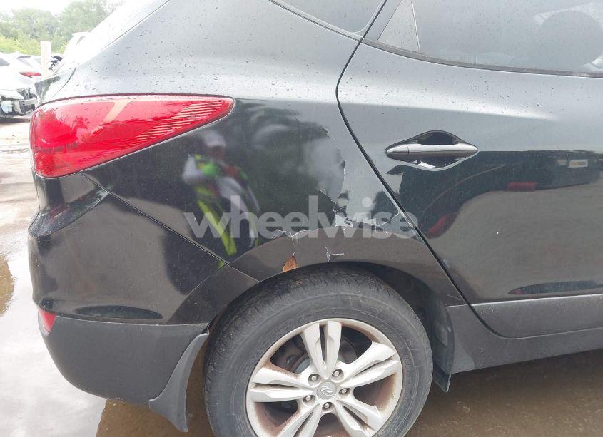 Photo 6 of 2012 Hyundai Tucson GLS (VIN KM8JU3AC7CU400875)