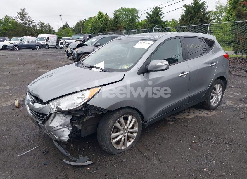 Photo 2 of 2013 Hyundai Tucson LIMITED (VIN KM8JU3AC7DU675454)