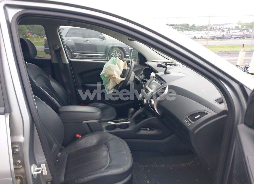 Photo 5 of 2013 Hyundai Tucson LIMITED (VIN KM8JU3AC7DU675454)