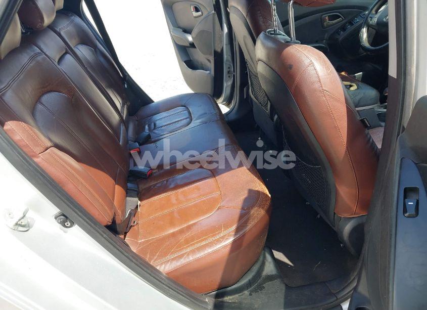 Photo 8 of 2010 Hyundai Tucson LIMITED (VIN KM8JU3AC8AU065185)