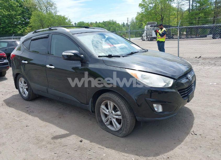 2013 Hyundai Tucson GLS (VIN KM8JU3AC8DU722605) main photo