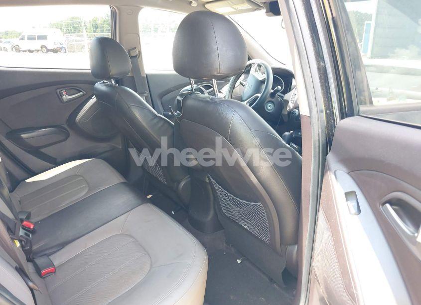 Photo 8 of 2011 Hyundai Tucson LIMITED (VIN KM8JU3AC9BU256356)