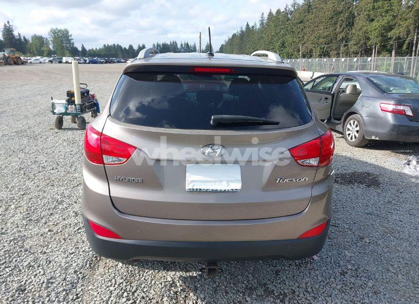 Photo 16 of 2010 Hyundai Tucson GLS (VIN KM8JU3ACXAU032222)