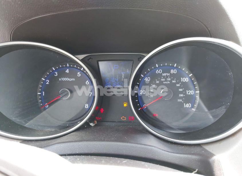 Photo 7 of 2011 Hyundai Tucson GLS (VIN KM8JU3ACXBU193543)