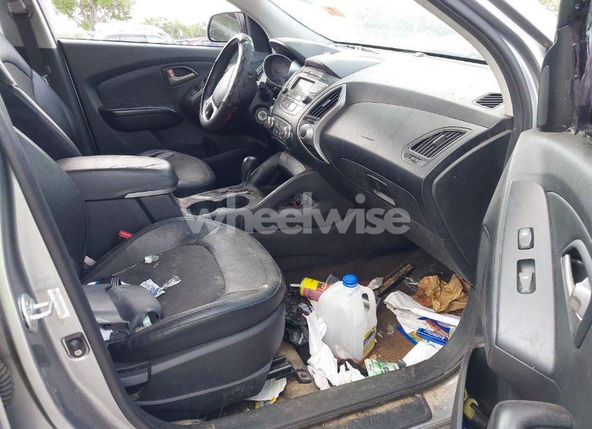 Photo 5 of 2012 Hyundai Tucson GLS (VIN KM8JU3ACXCU345595)